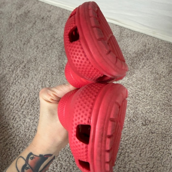 CROCS Kids Classic Clog - Bright Red - Picture 11 of 12